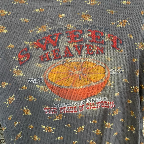 Gray Floral Long Sleeve Waffle Textured Top, GRAPHIC on BACK - Picture 7 of 10